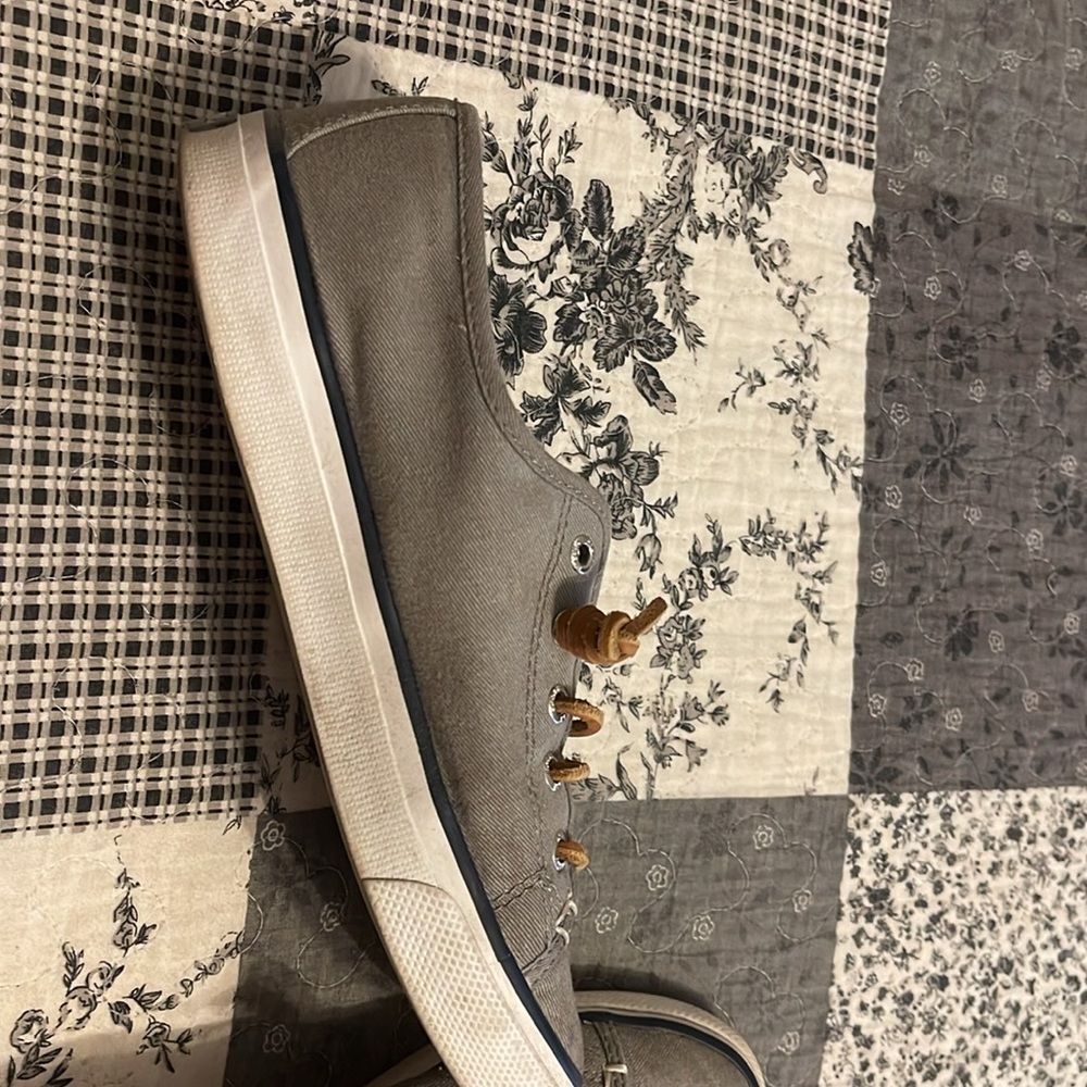 Sperry - Picture 3 of 3